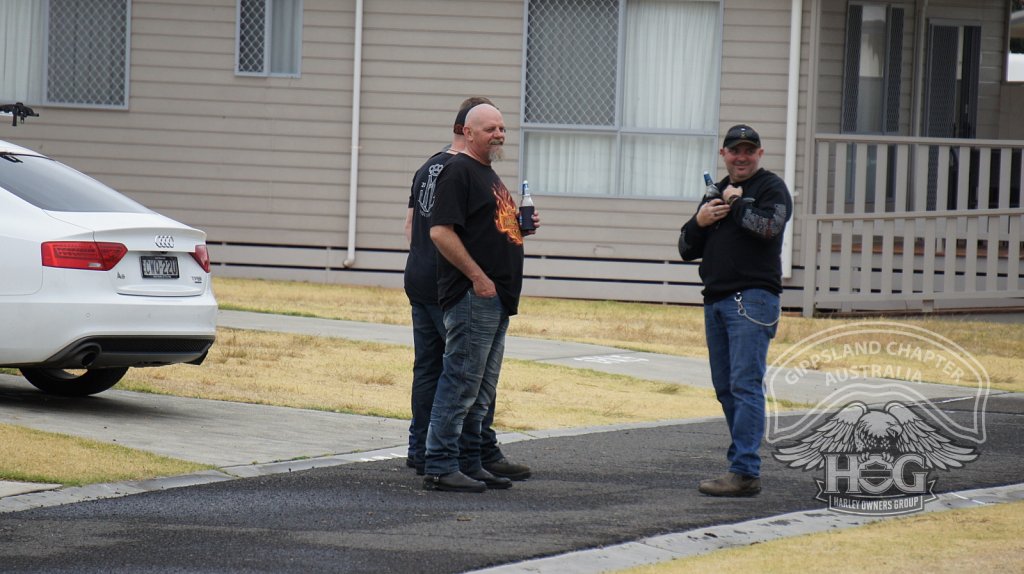 Andrew and Heath enjoying a cold and a chat