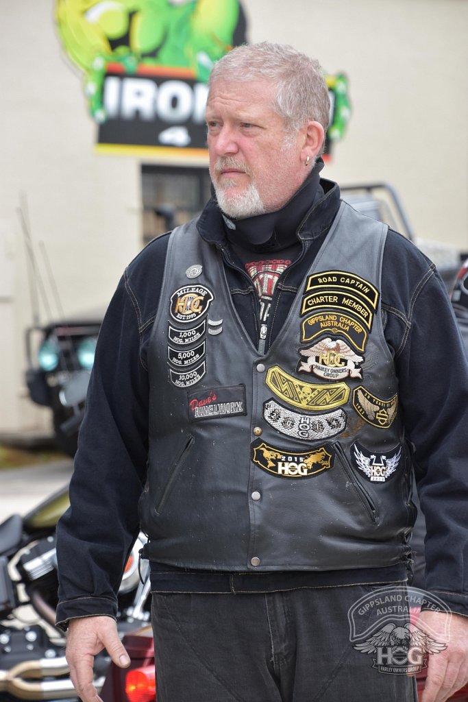 Dave giving the pre-ride talk